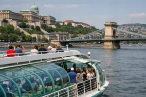 budapest-sightseeing-cruise-chain-bridge-day